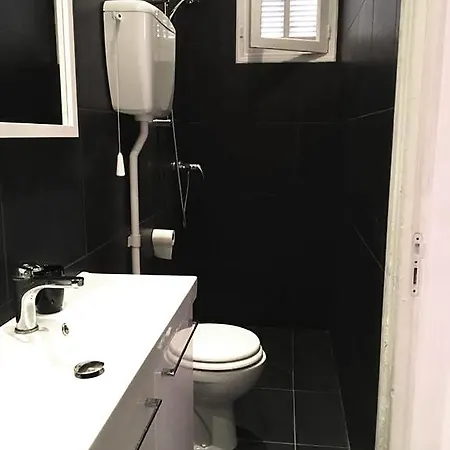 Monaco #3 With Private Patio 아파트