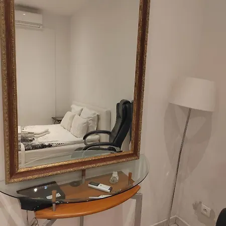 Monaco #3 With Private Patio شقة *